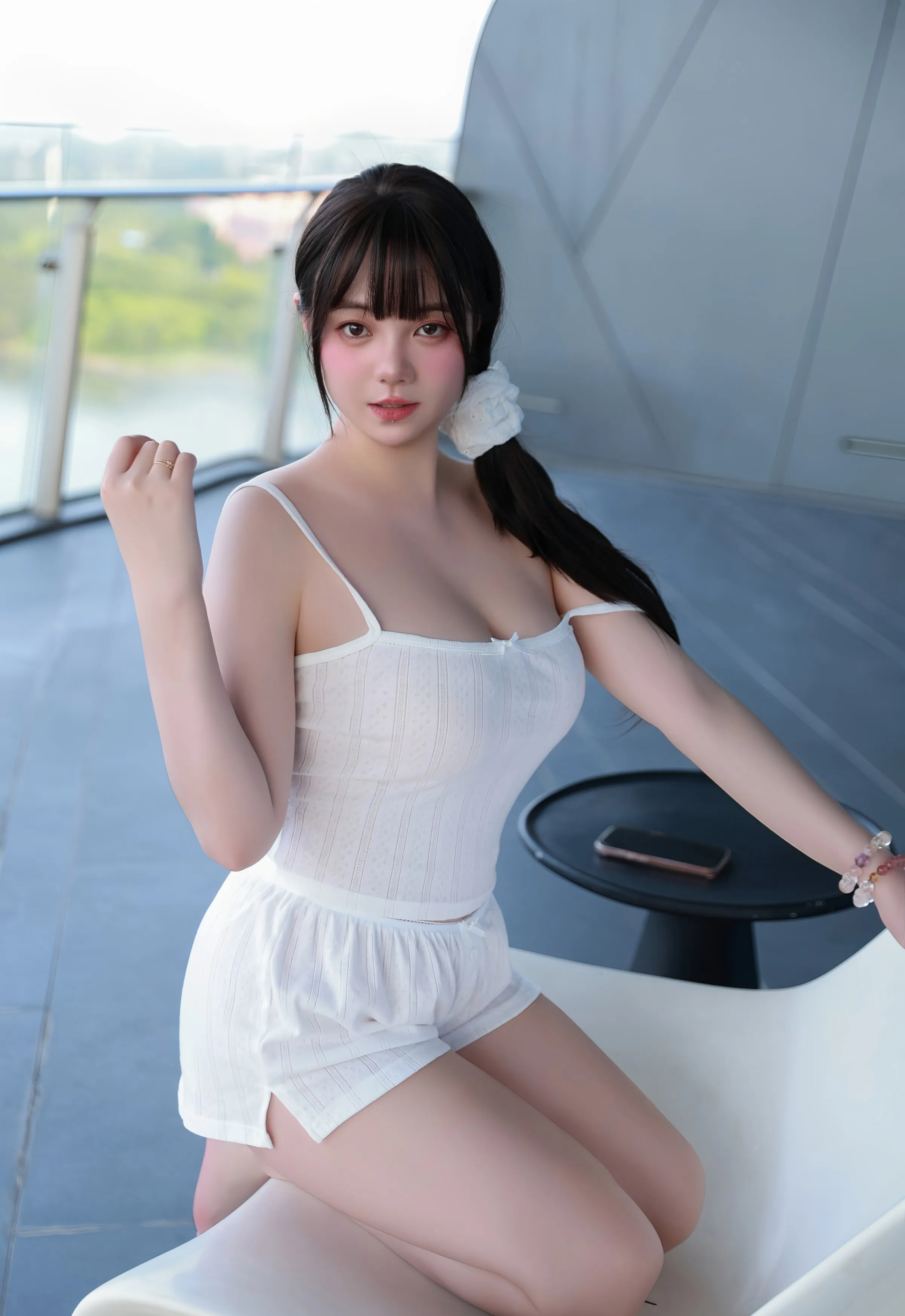 [XiuRen秀人网] No.10841 软情 白色吊带白色短裤 性感写真 [70张]插图