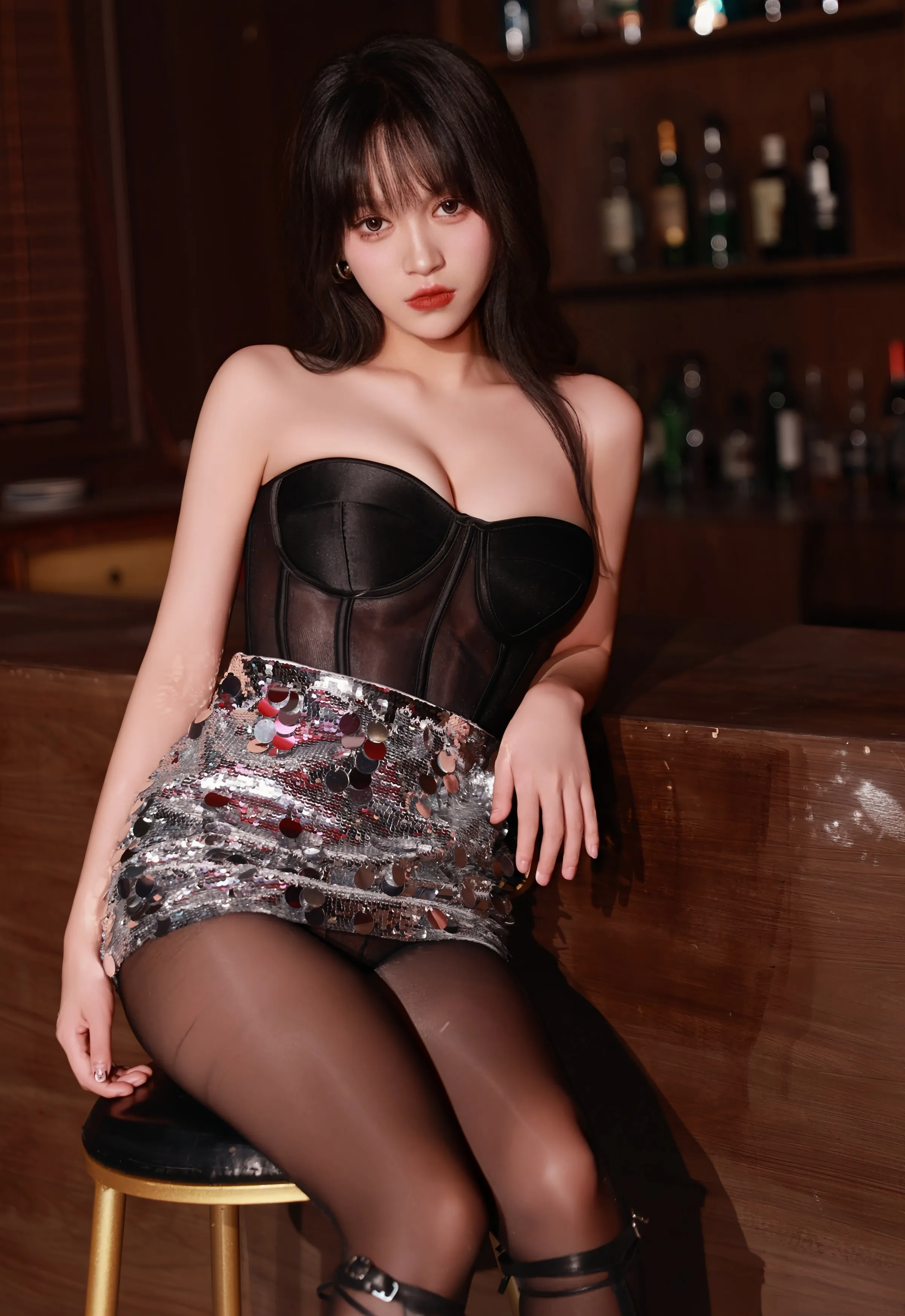 [XiuRen秀人网] No.10772 糯咪 黑色连衣短裙 性感写真 [76张]插图