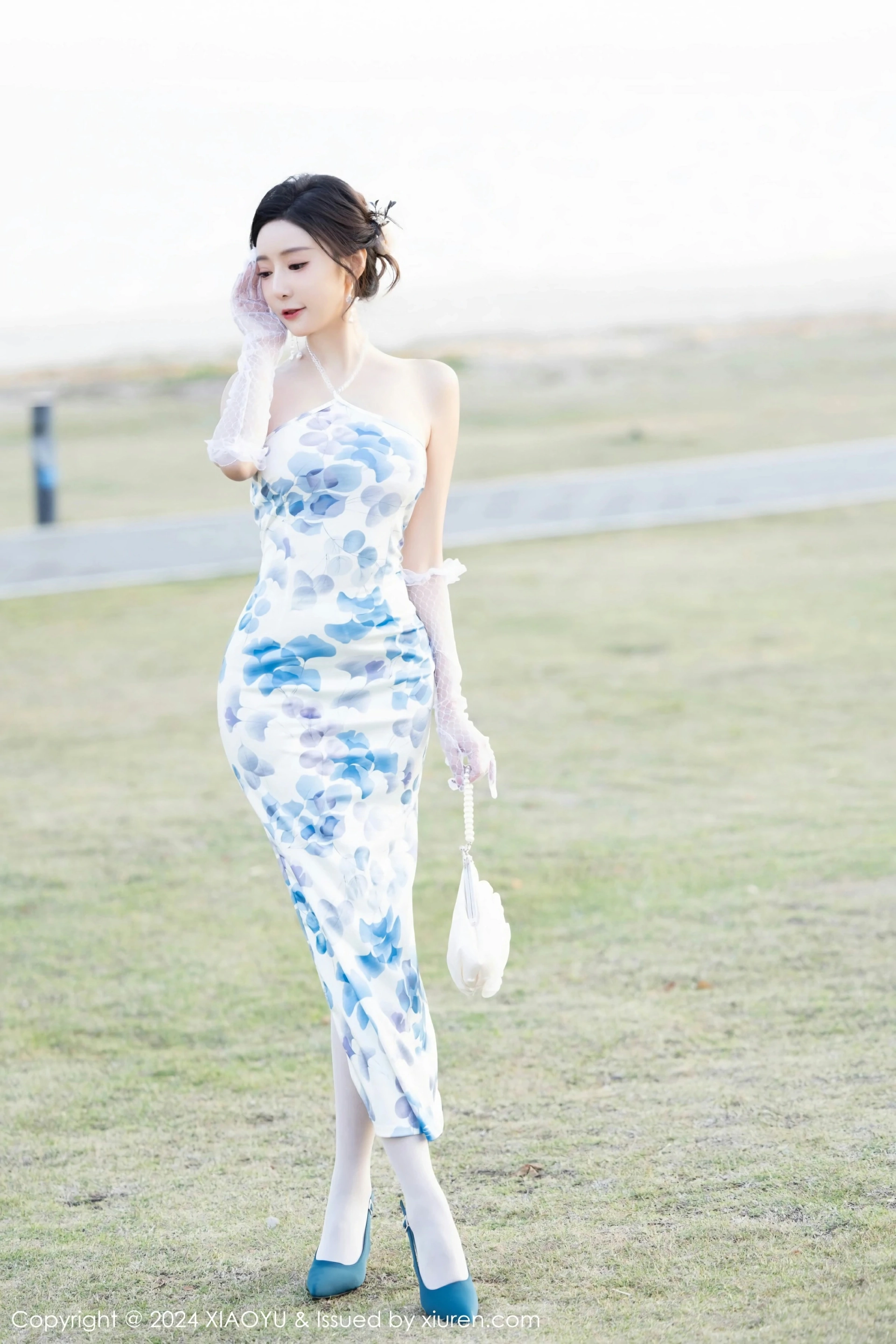 [XIAOYU语画界] VOL.1191 王馨瑶yanni 性感诱人白色丝袜 海南旅拍写真 [81张]插图