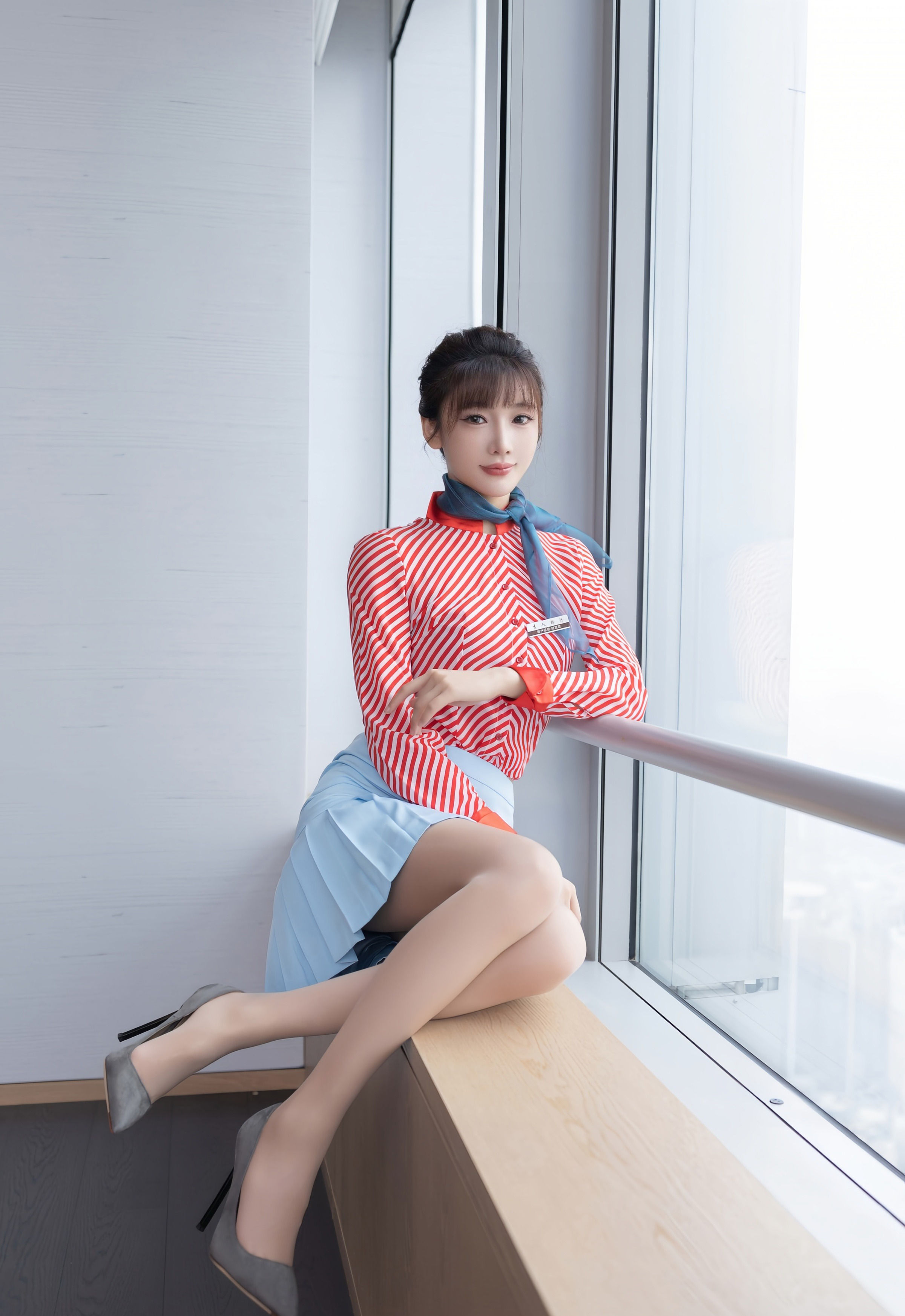 [XiuRen秀人网] No.10932 陆萱萱 紫色蕾丝内衣 性感写真 [80张]插图