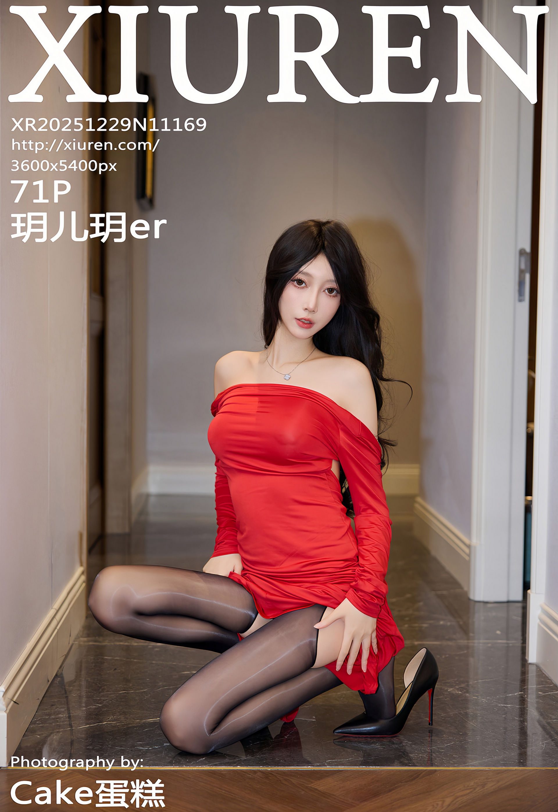 [XiuRen秀人网] No.11169 玥儿玥er 性感红色连衣裙 魅惑黑丝 江浙沪旅拍写真 [71张]插图