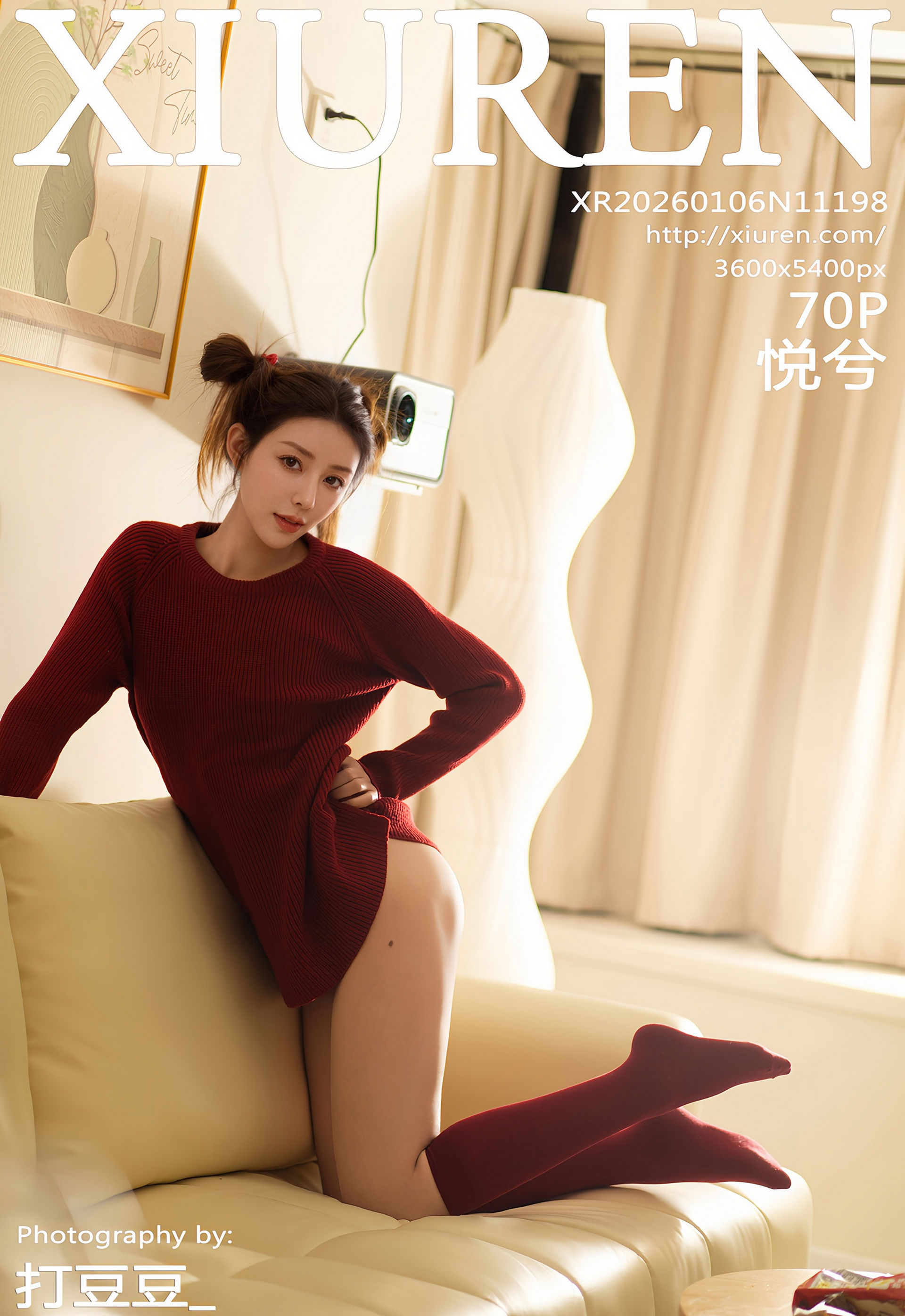 [XiuRen秀人网] No.11198 悦兮 深色毛衣 极致美腿 性感写真 [70张]插图