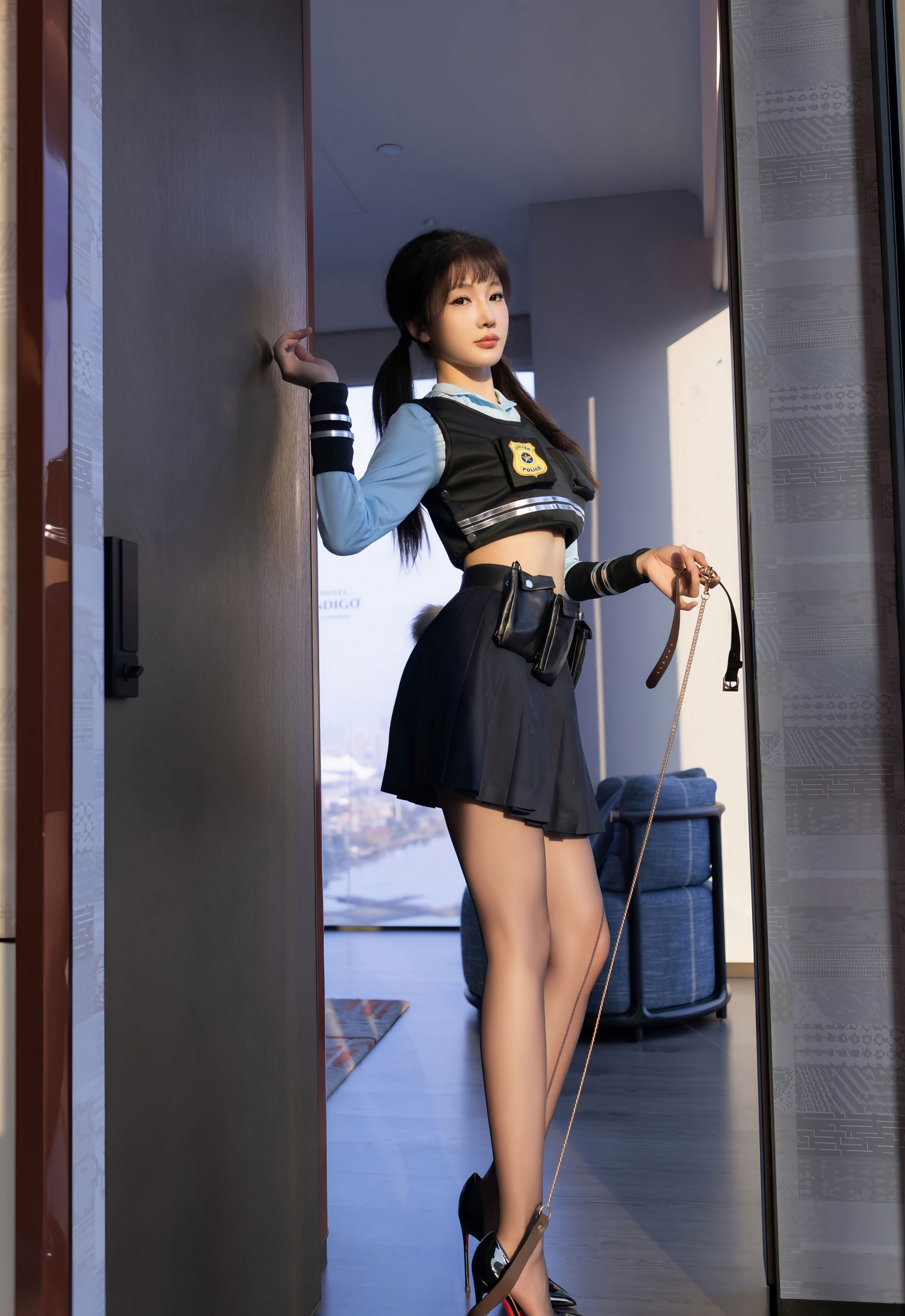 [XiuRen秀人网] No.11209 陆萱萱 蓝色制服诱惑 性感写真 [77张]插图1