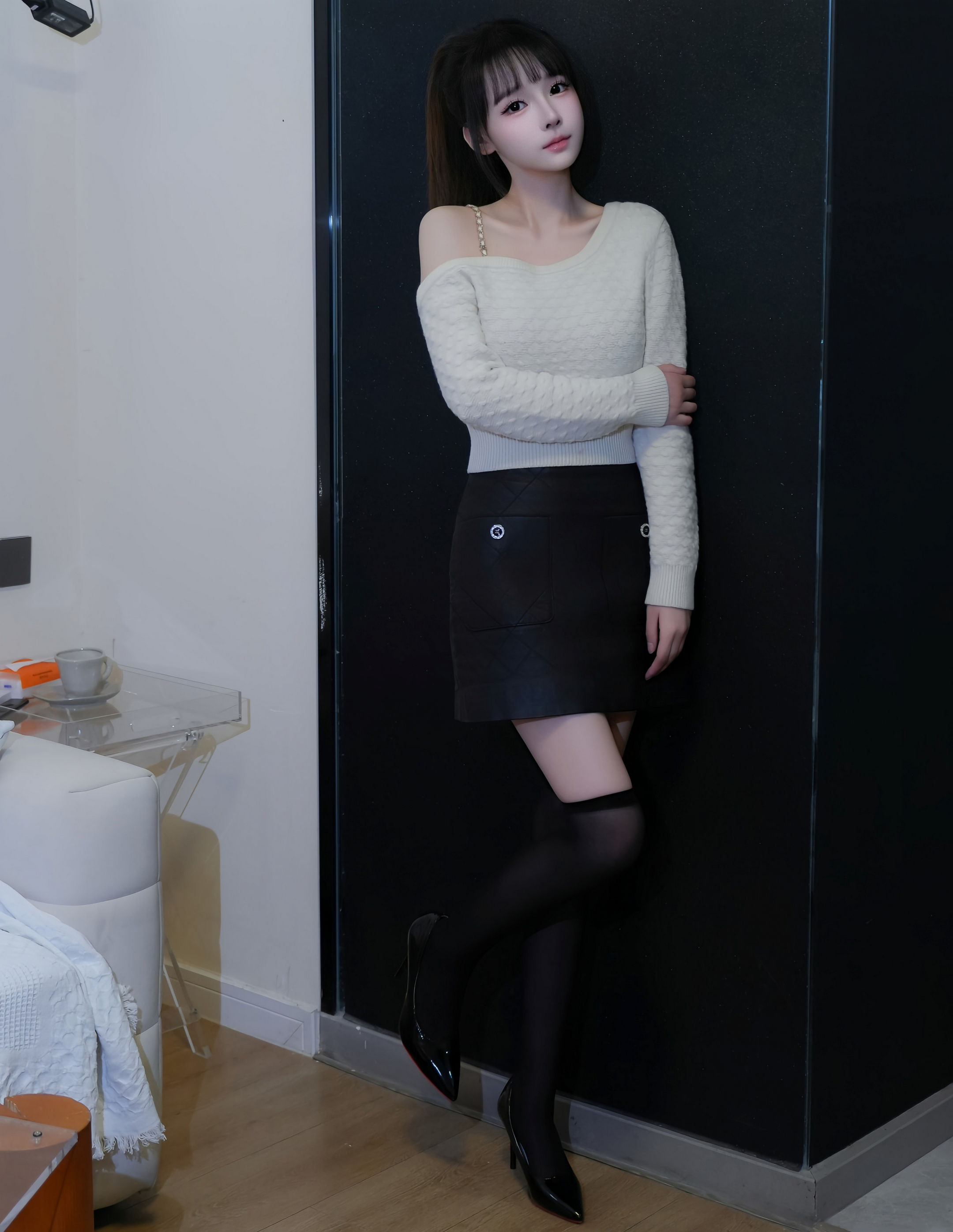 [XiuRen秀人网] No.11254 沈蜜儿 白色T恤 魅惑黑丝 性感写真 [65张]插图1