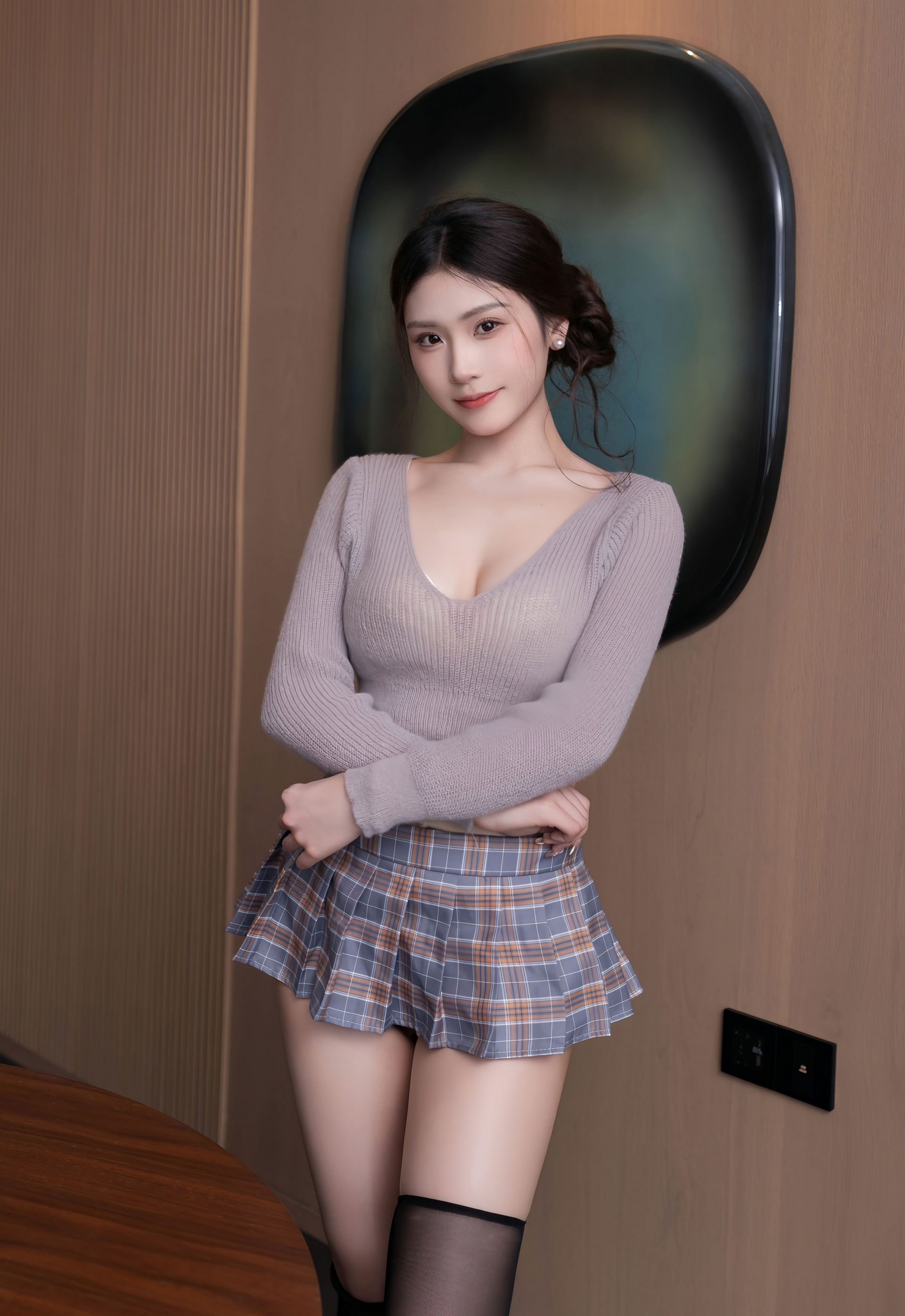 [XiuRen秀人网] No.11269 刘婷婷 紫灰色上衣 格子短裙 性感写真 [80张]插图1