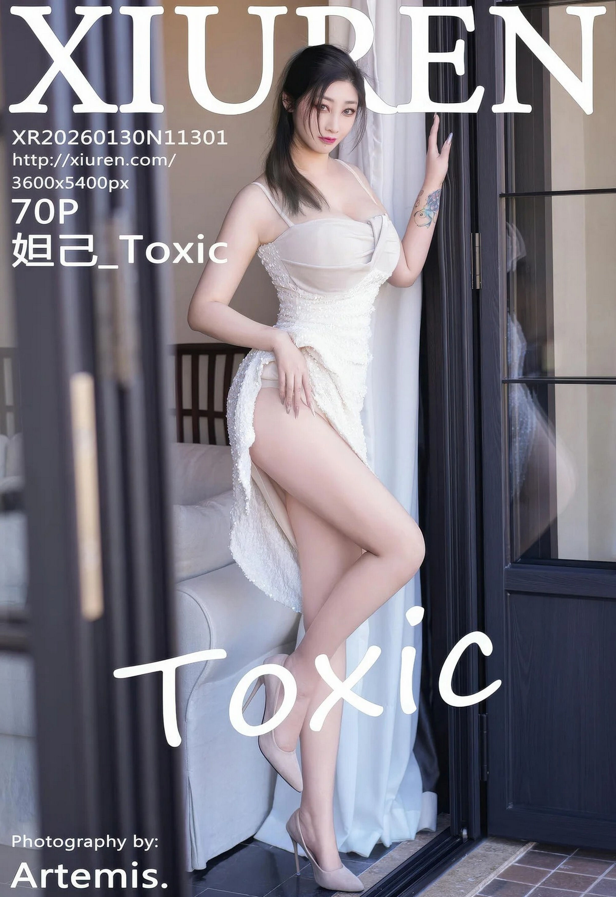 [XiuRen秀人网] No.11301 妲己_Toxic 浅色连衣裙 性感写真 [70张]插图