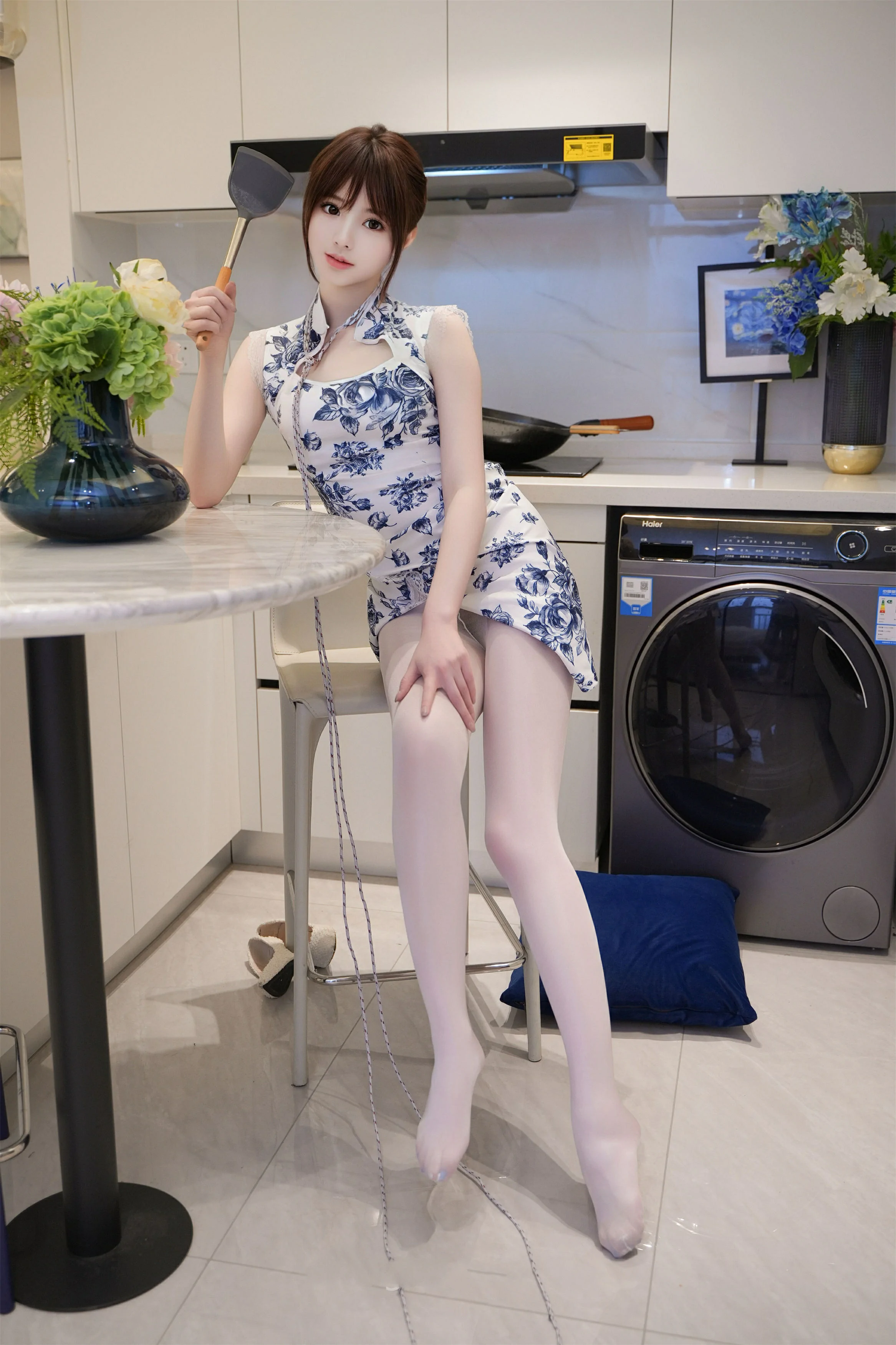 秀人网梦灵儿 魅惑私拍写真 身着捆绑旗袍搭配白丝展现极致诱惑插图1 秀人网梦灵儿 魅惑私拍写真 身着捆绑旗袍搭配白丝展现极致诱惑插图1